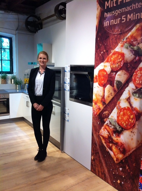 Hostess oder Promoter in Duisburg Messehostess für Grundig 2